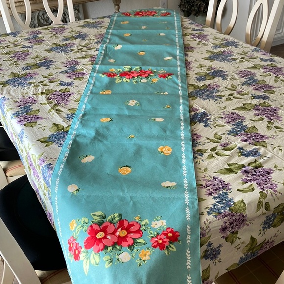 Pioneer woman, table runner - Picture 2 of 4